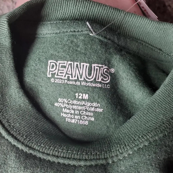 NWT Peanuts Snoopy Christmas Pullover Crewneck Sweatshirt Size 12m Green - Picture 4 of 16